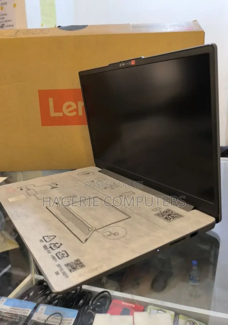 New Laptop Lenovo IdeaPad D330 8GB AMD Ryzen 5 SSD 512GB
