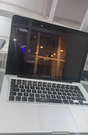 Photo - New Laptop Apple MacBook Pro 2012 8GB Intel Core i5 HDD 1T