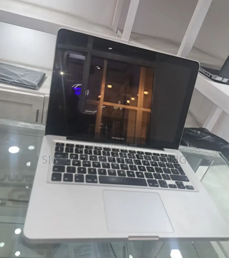 Laptop Apple MacBook 2012 8GB Intel Core I5 HDD 1T