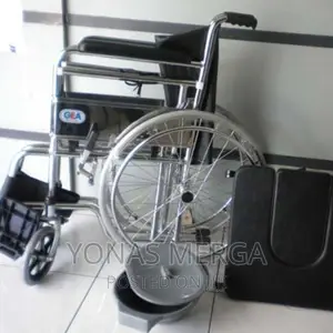 Popo Commode Wheelchair, Arm Decline and Adjustable Leg