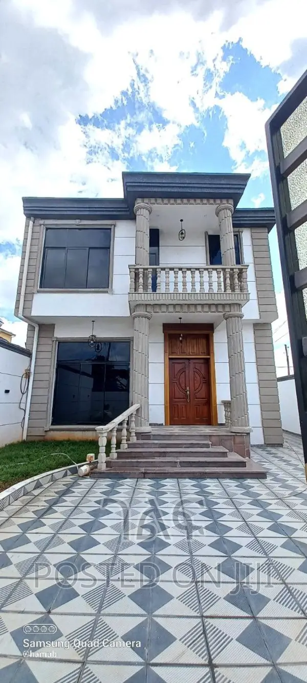 6bdrm House in የሚሸጥ ቤት ወሰን አካባቢ , Bole for sale