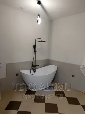 5bdrm House in የሚሸጥ ቤት መገናኛ ቶፕ ቪው, Yeka for sale