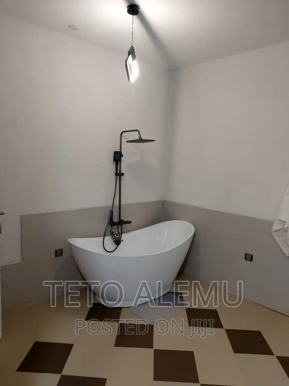 5bdrm House in የሚሸጥ ቤት መገናኛ ቶፕ ቪው, Yeka for sale