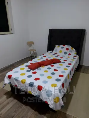 5bdrm House in የሚሸጥ ቤት መገናኛ ቶፕ ቪው, Yeka for sale