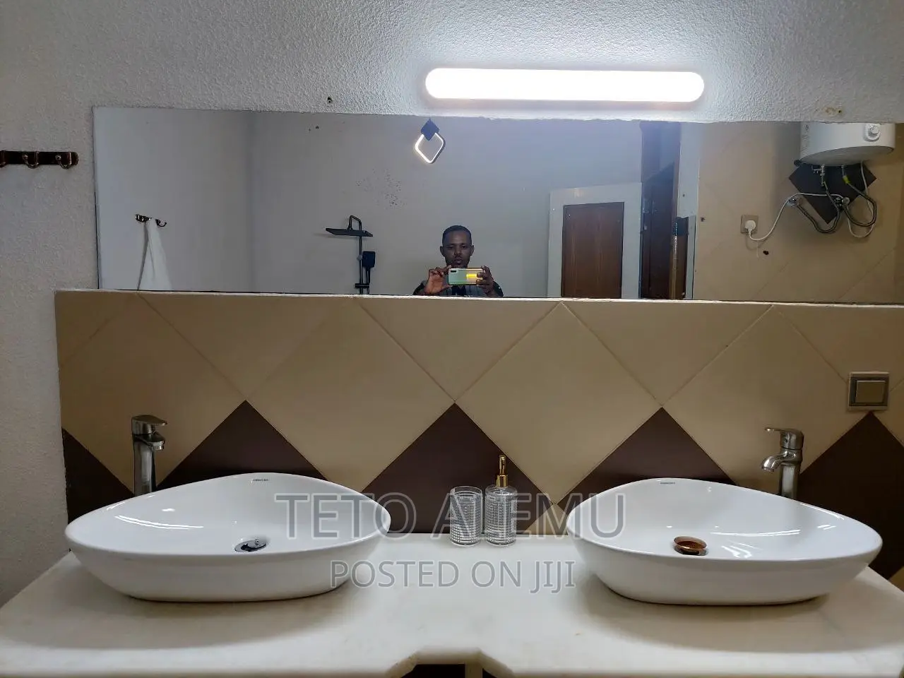 5bdrm House in የሚሸጥ ቤት መገናኛ ቶፕ ቪው, Yeka for sale