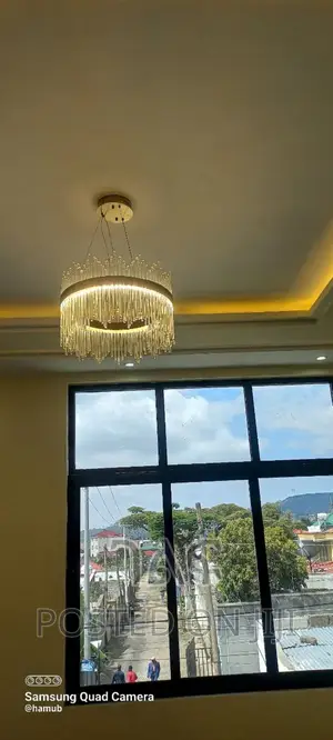 6bdrm House in የሚሸጥ ቤት ወሰን አካባቢ , Bole for sale