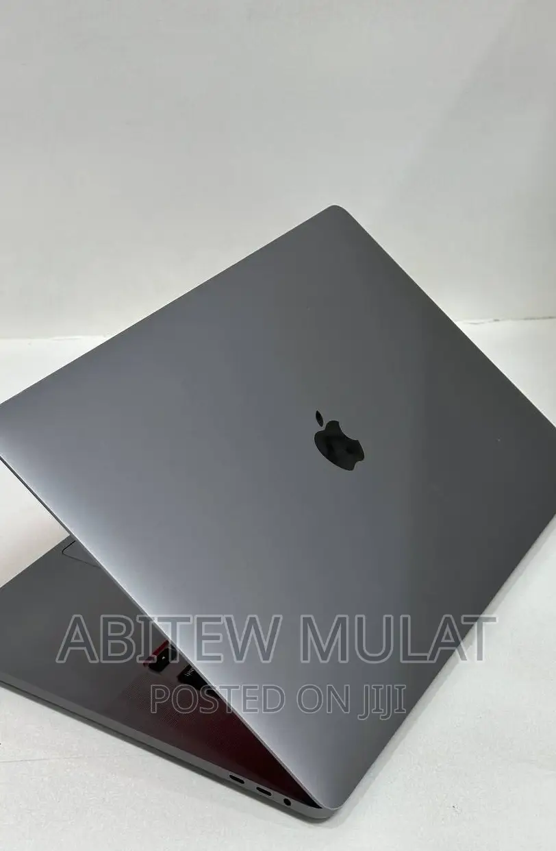 New Laptop Apple MacBook Pro 2019 16GB Intel Core I7 SSD 512GB