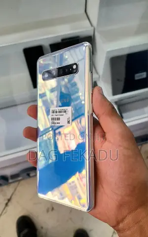 New Samsung Galaxy S10 5G 256 GB Silver