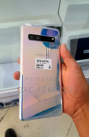 New Samsung Galaxy S10 5G 256 GB Silver