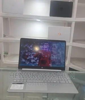 New Laptop HP Stream Notebook 8GB Intel Core I3 HDD+SSD 256GB