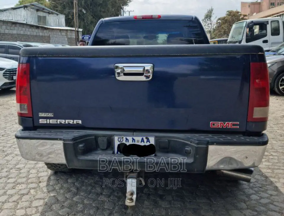 GMC Sierra 2011 Blue