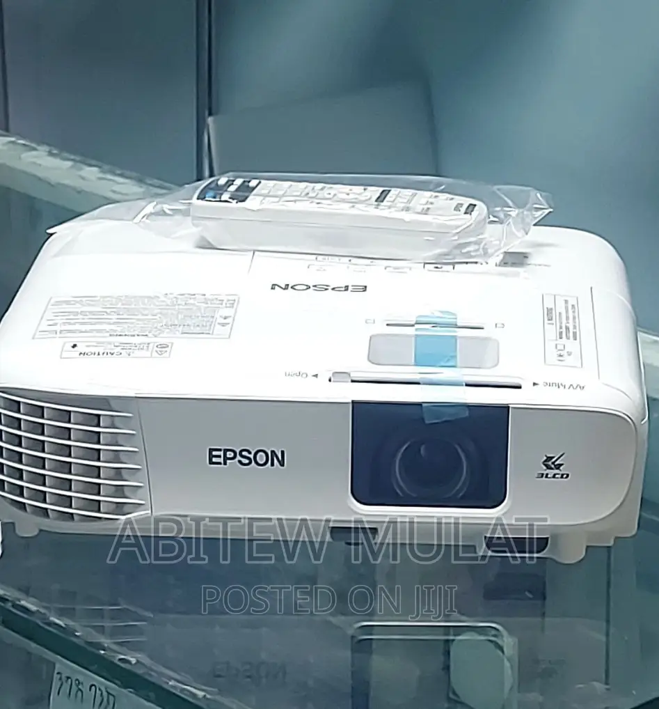 Brand New EPSON Projector With Manual CD and Cartoon Mod