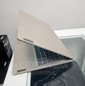 Photo - New Laptop Lenovo Ideapad 3 8GB Intel Core I3 SSD 256GB
