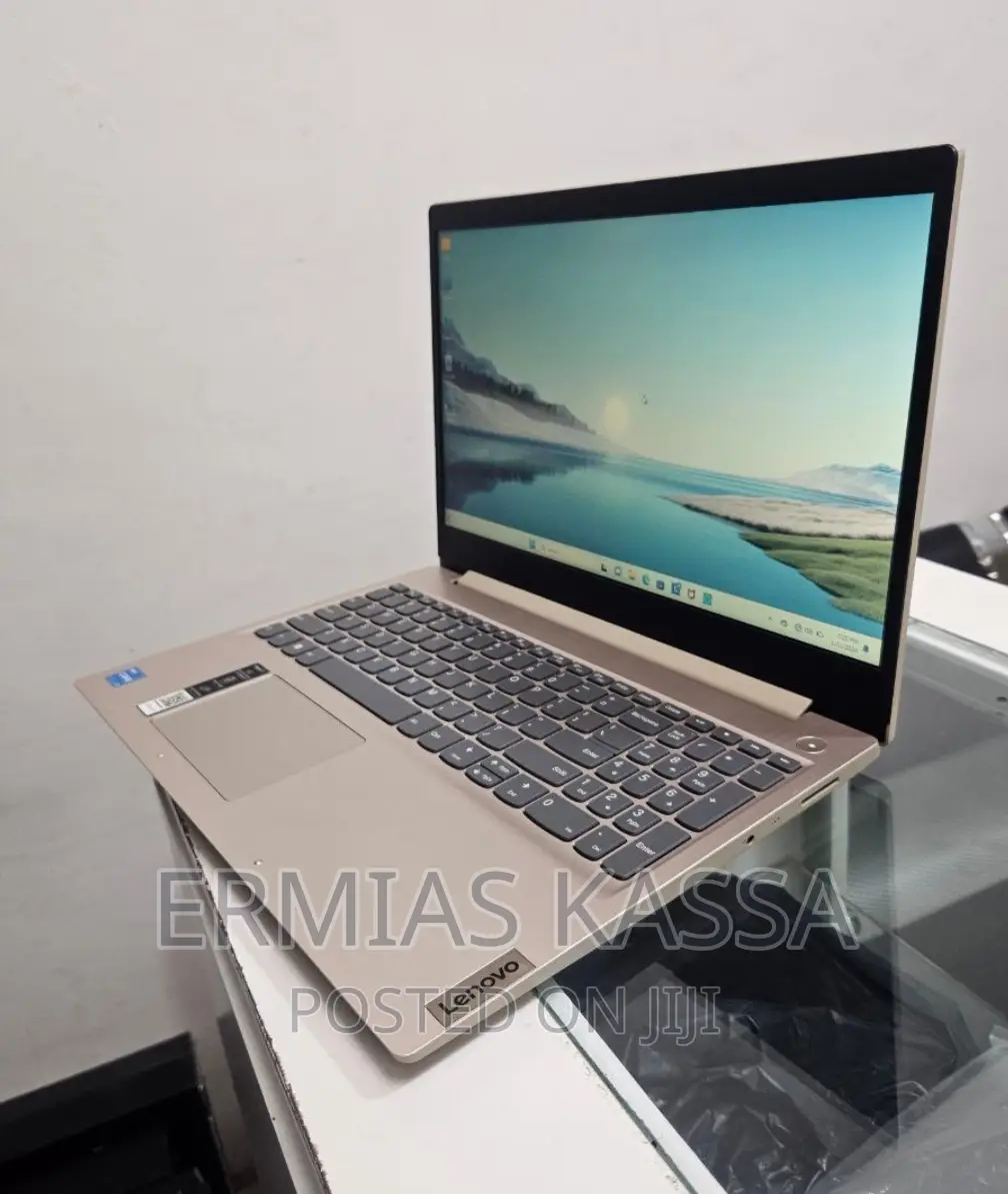 New Laptop Lenovo Ideapad 3 8GB Intel Core I3 SSD 256GB