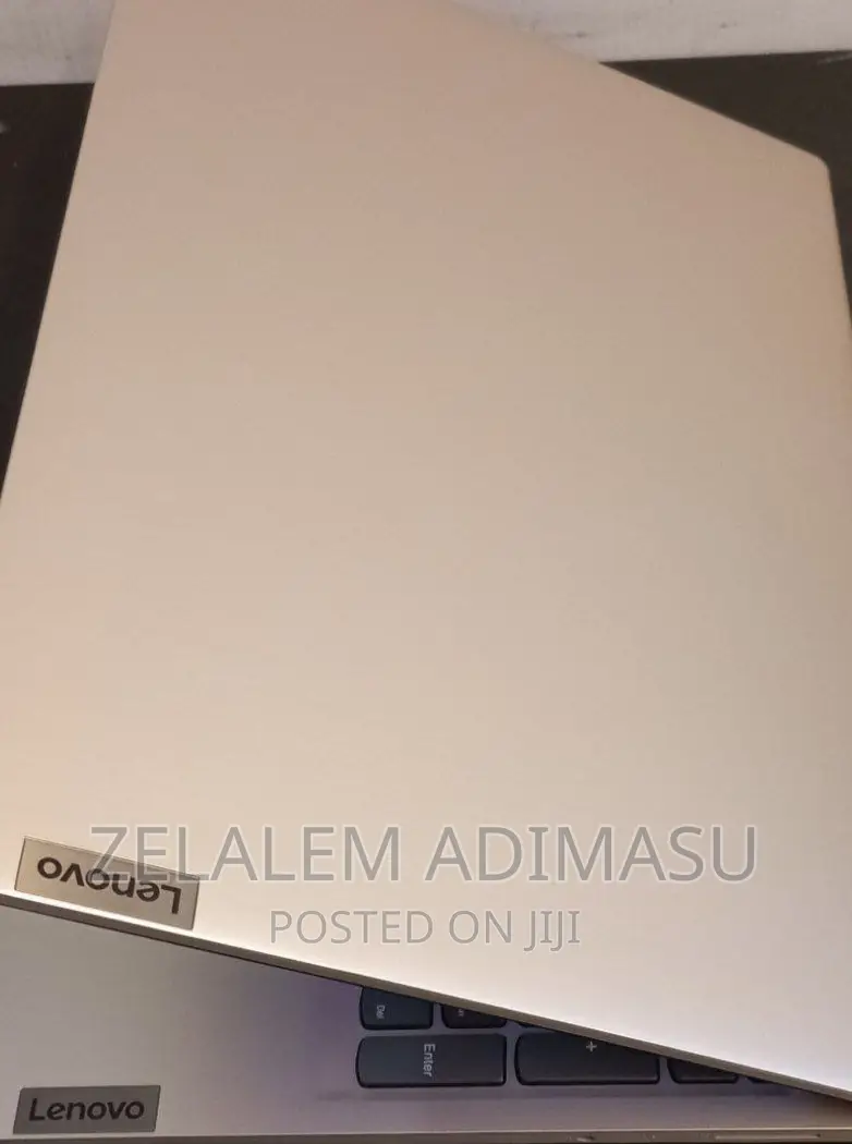 New Laptop Lenovo ThinkPad Yoga 8GB Intel Core I3 SSD 256GB