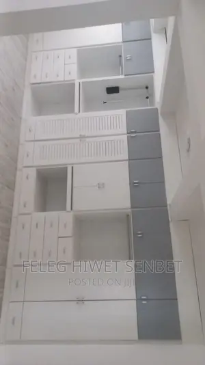 Furnished 5bdrm House in አ አ, Bole for sale