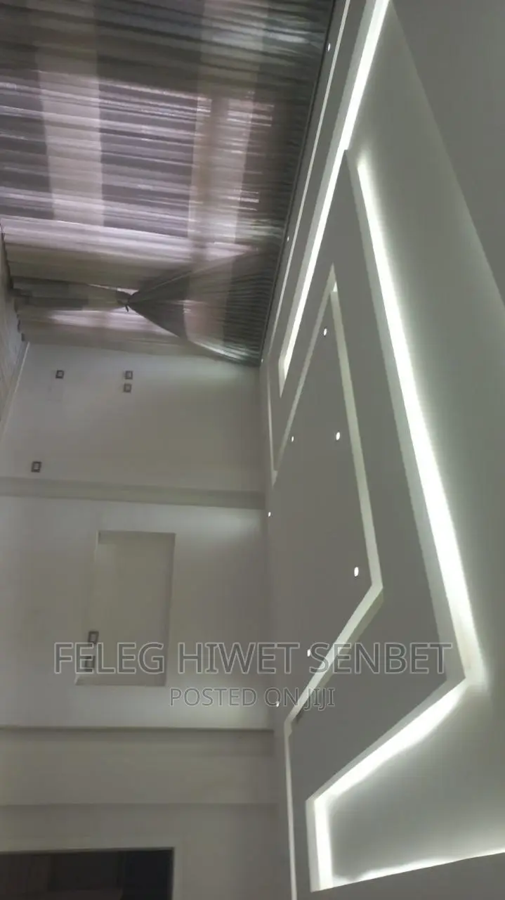 Furnished 5bdrm House in አ አ, Bole for sale