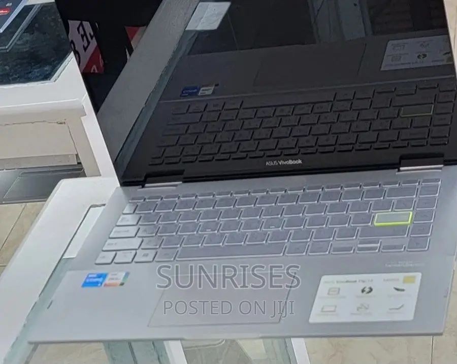 New Laptop Asus VivoBook 15 X505BA 8GB Intel Core I5 SSD 512GB