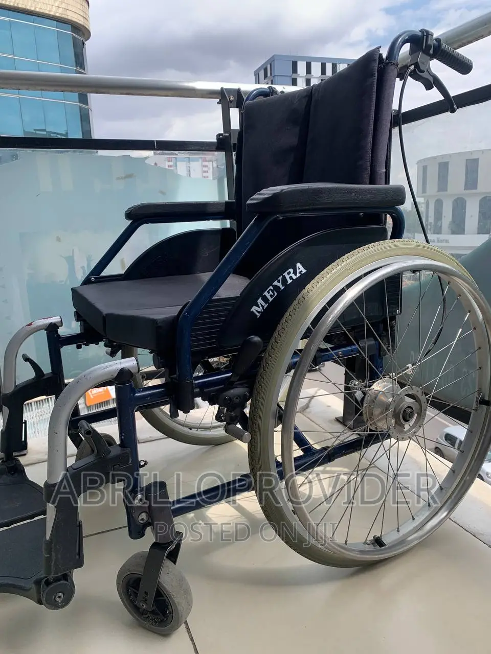 Comfortable Sturdy Foldable Wheelchair|Used Wheelchair\
