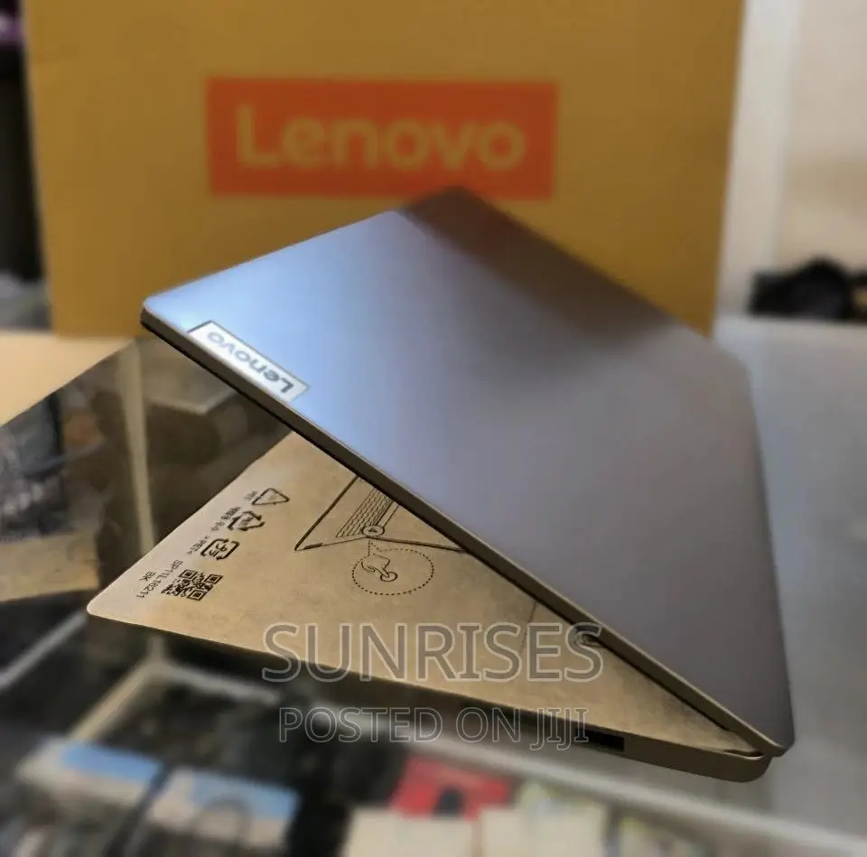 New Laptop Lenovo Ideapad 3 8GB AMD Ryzen 5 SSD 512GB