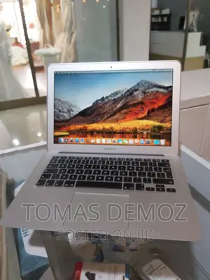 New Laptop Apple MacBook Air 2017 8GB Intel Core I5 SSD 128GB