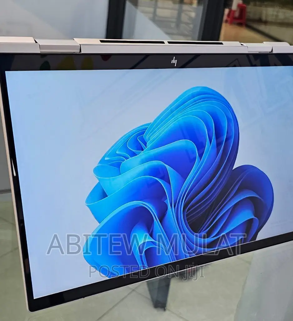 New Laptop HP Envy X360 8GB Intel Core I5 SSD 512GB