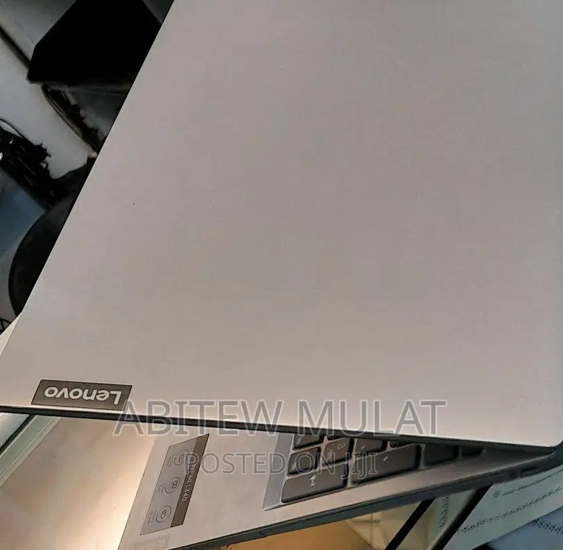 New Laptop Lenovo Ideapad 3 8GB Intel Core I3 SSD 512GB