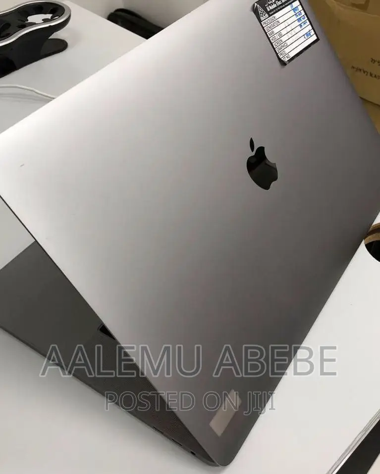 New Laptop Apple MacBook Pro 2017 16GB Intel Core I7 SSD 1T