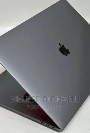 New Laptop Apple MacBook Pro 2019 16GB Intel Core I7 SSD 512GB