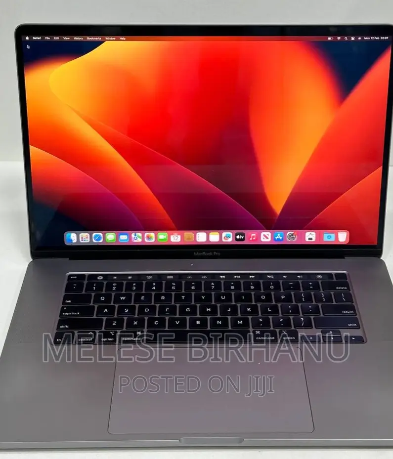 New Laptop Apple MacBook Pro 2019 16GB Intel Core I7 SSD 512GB