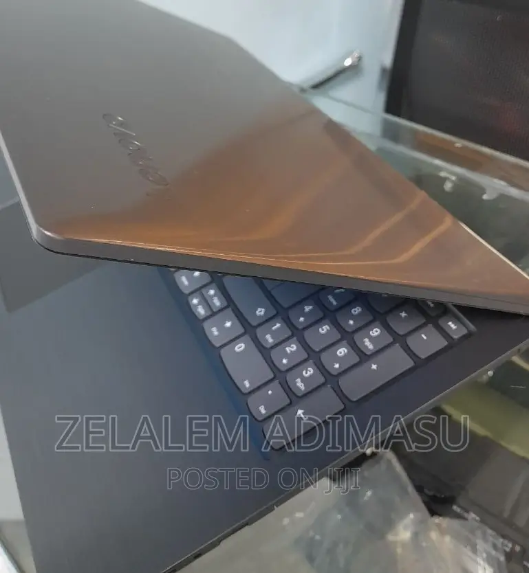 New Laptop Lenovo Ideapad 3 8GB Intel Core I7 SSD 512GB