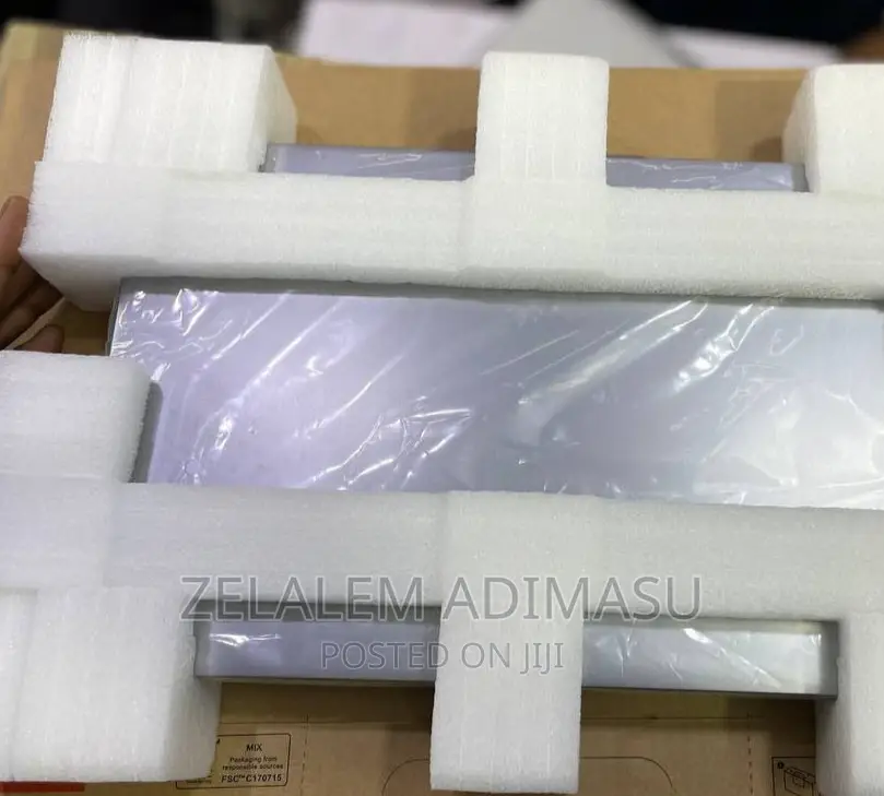 New Laptop Lenovo Ideapad 3 8GB AMD Ryzen 5 SSD 512GB