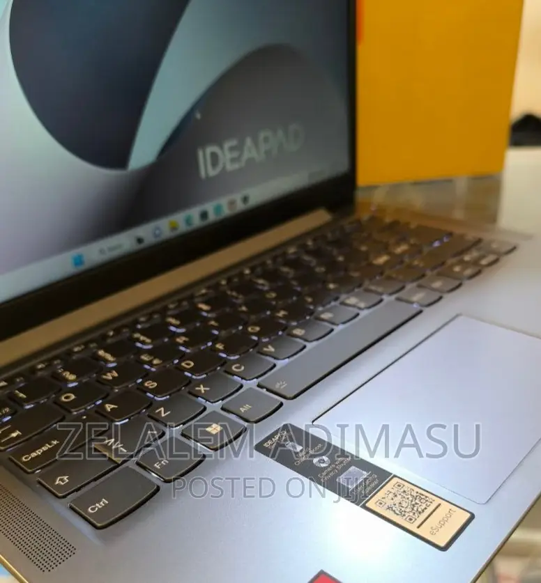 New Laptop Lenovo Ideapad 3 8GB AMD Ryzen 5 SSD 512GB