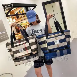 Photo - Foldable High Capacity Travel Bags