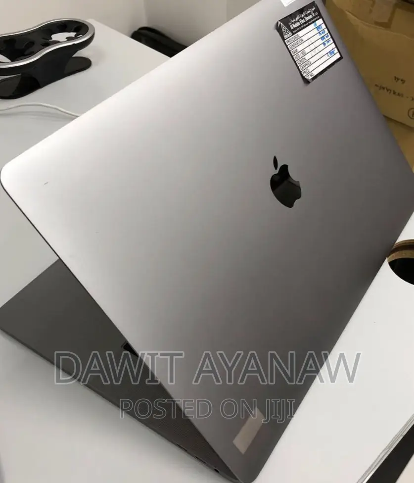 New Laptop Apple MacBook Pro 2017 16GB Intel Core I7 SSD 1T