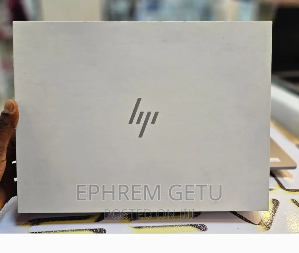 New Laptop HP Spectre 13 16GB Intel Core I7 SSD 1T
