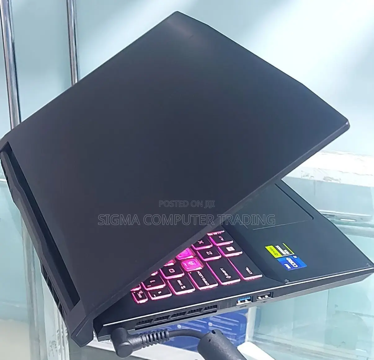 New Laptop MSI GP75 Leopard 16GB Intel Core I7 SSD 1T