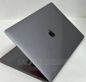 New Laptop Apple MacBook Pro 2019 16GB Intel Core I7 SSD 512GB