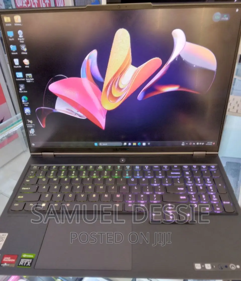 New Laptop Lenovo Legion 7 32GB AMD Ryzen 9 SSD 1T