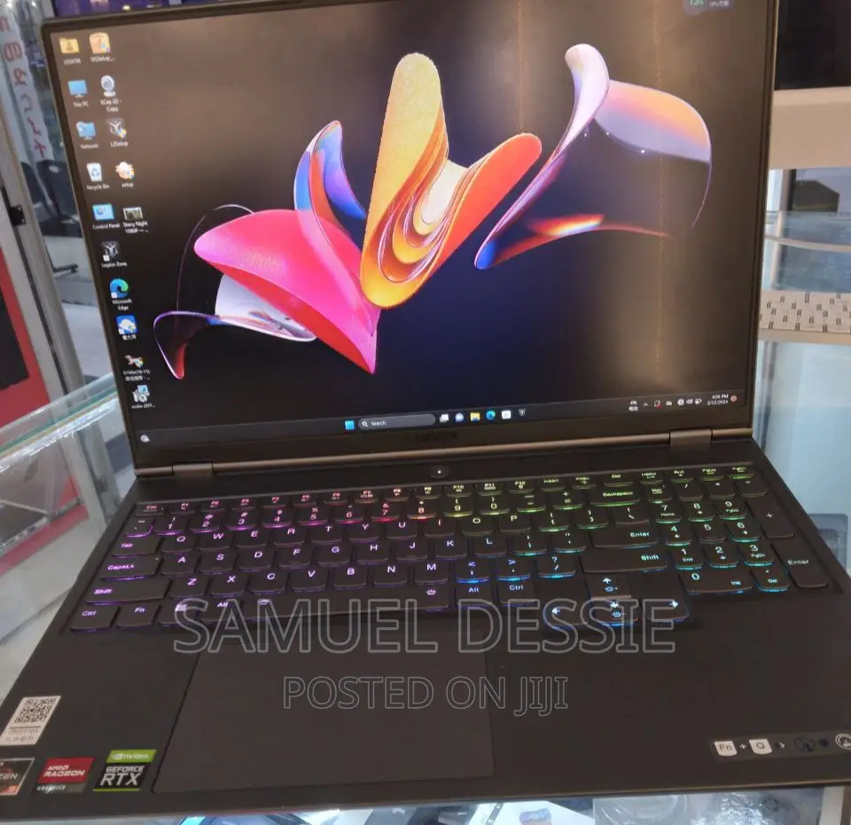 New Laptop Lenovo Legion 7 32GB AMD Ryzen 9 SSD 1T