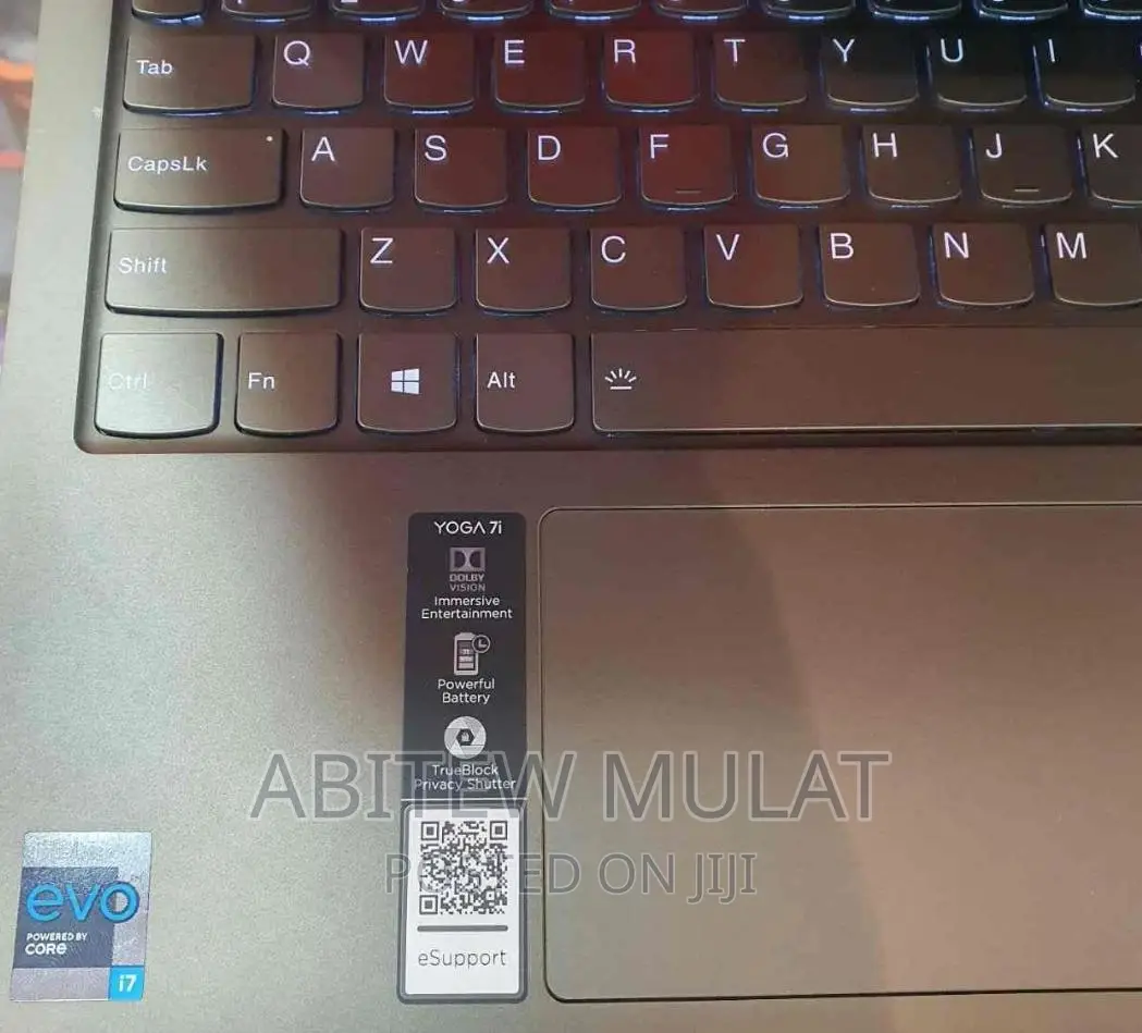 New Laptop Lenovo Yoga 700 12GB Intel Core I7 SSD 512GB