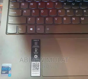 New Laptop Lenovo Yoga 700 12GB Intel Core I7 SSD 512GB