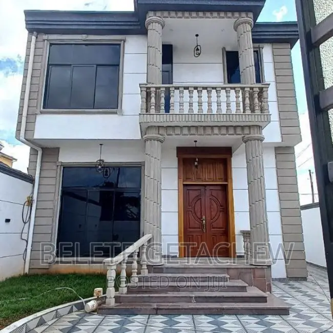 5bdrm House in Wossen G+1, Yeka for sale