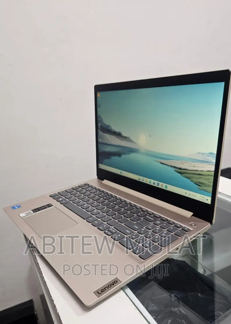 New Laptop Lenovo Ideapad 3 8GB Intel Core I3 SSD 256GB