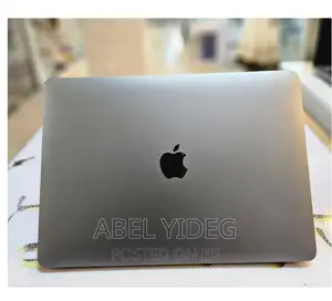 New Laptop Apple MacBook Pro 2020 8GB Intel Core I7 SSD 256GB