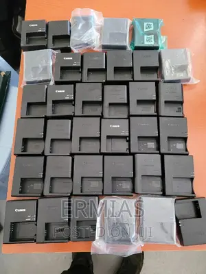 Photo - Canon Charger Lp-E17, Lp-E12, Lp-E10