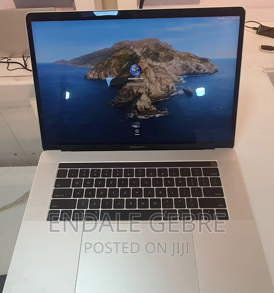 New Laptop Apple MacBook Pro 2018 16GB Intel Core I7 SSD 512GB