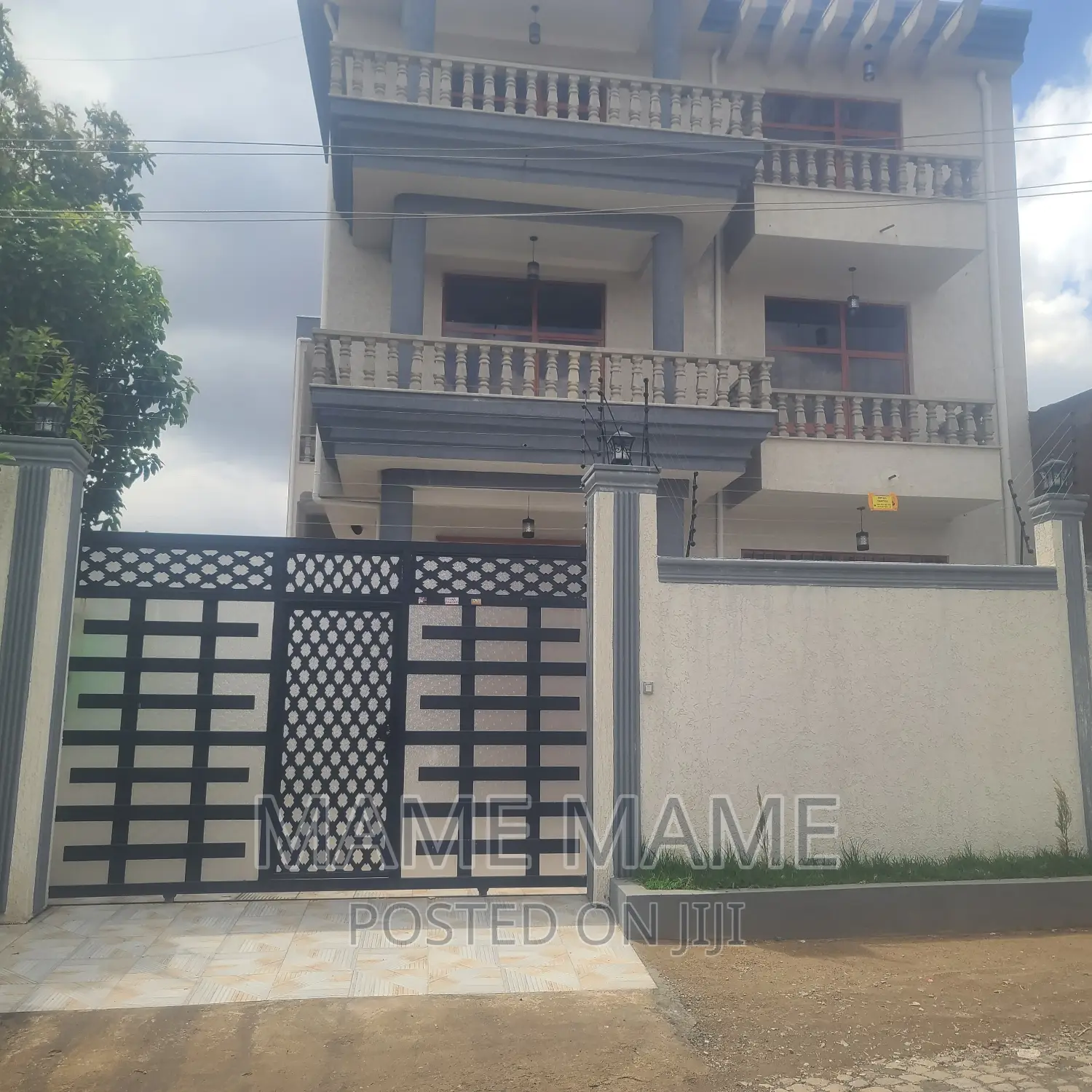 7bdrm House in Addis Abeba, Bole for sale
