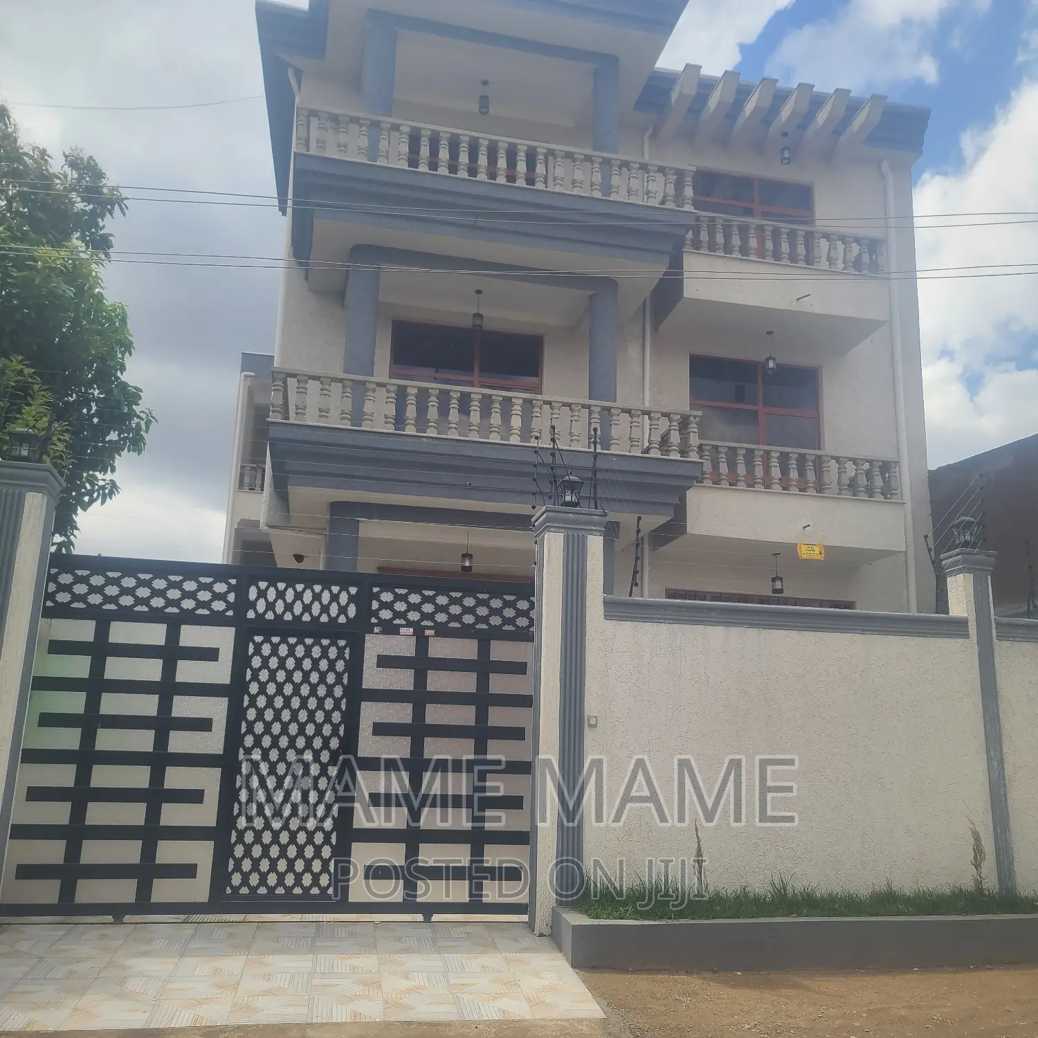 7bdrm House in Addis Abeba, Bole for sale