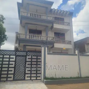 7bdrm House in Addis Abeba, Bole for sale